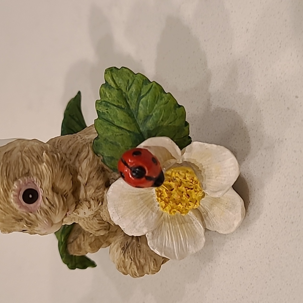 Easter Bunny 🐰 Spring Decor - Picture 3 of 5